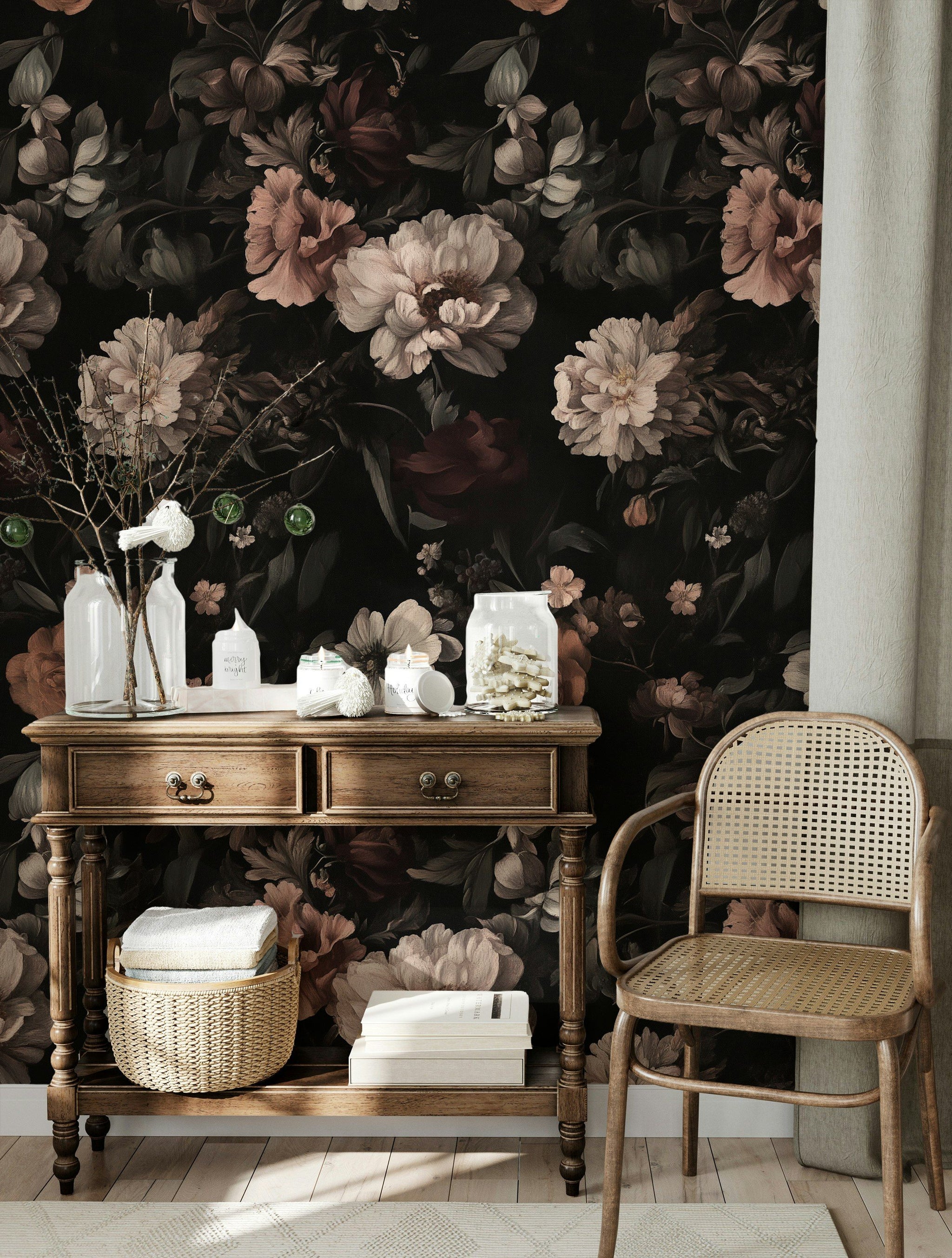 Dark Vintage Floral Bouquet Wallpaper