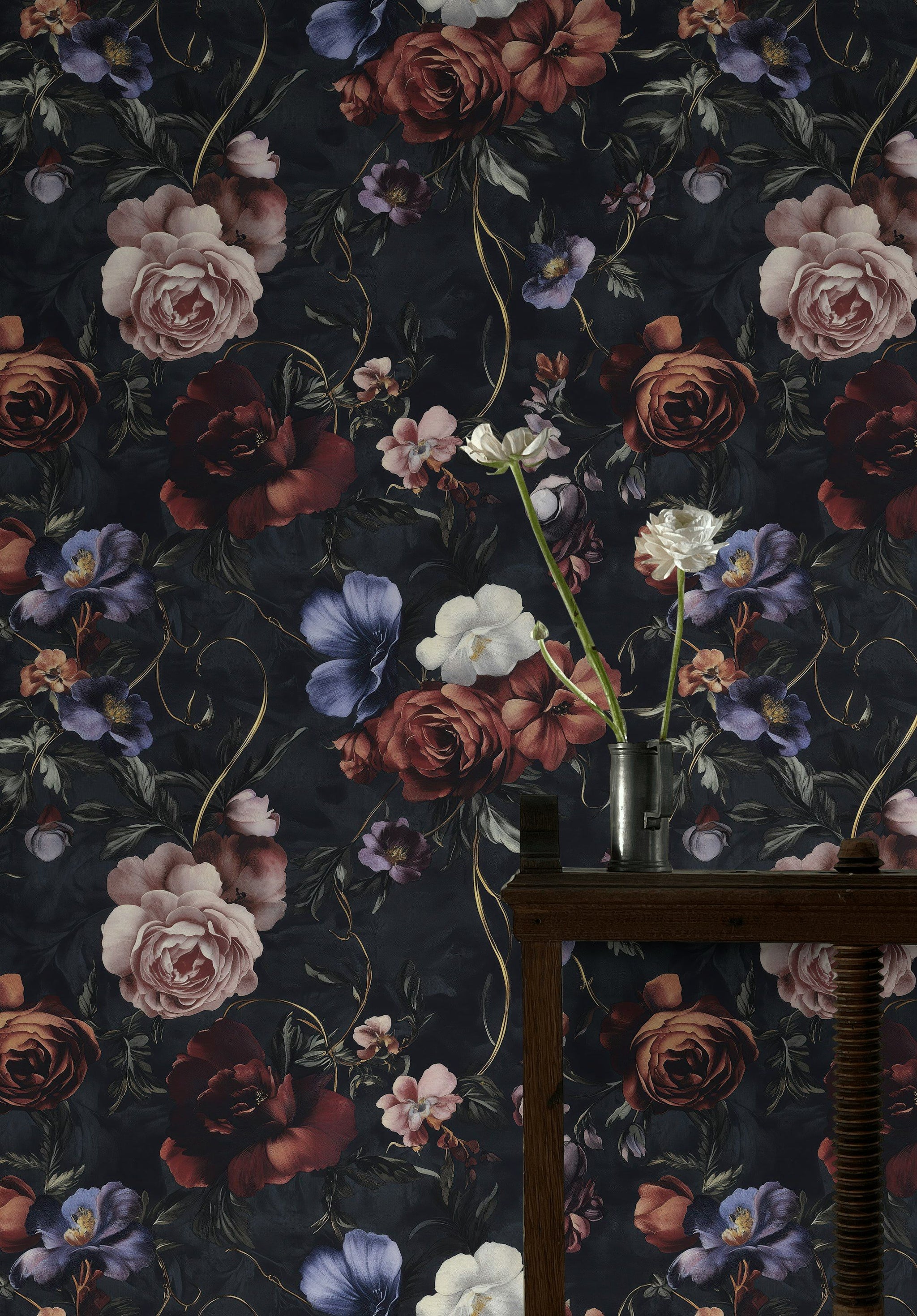 Elegant Dark Floral Roses Pattern Wallpaper