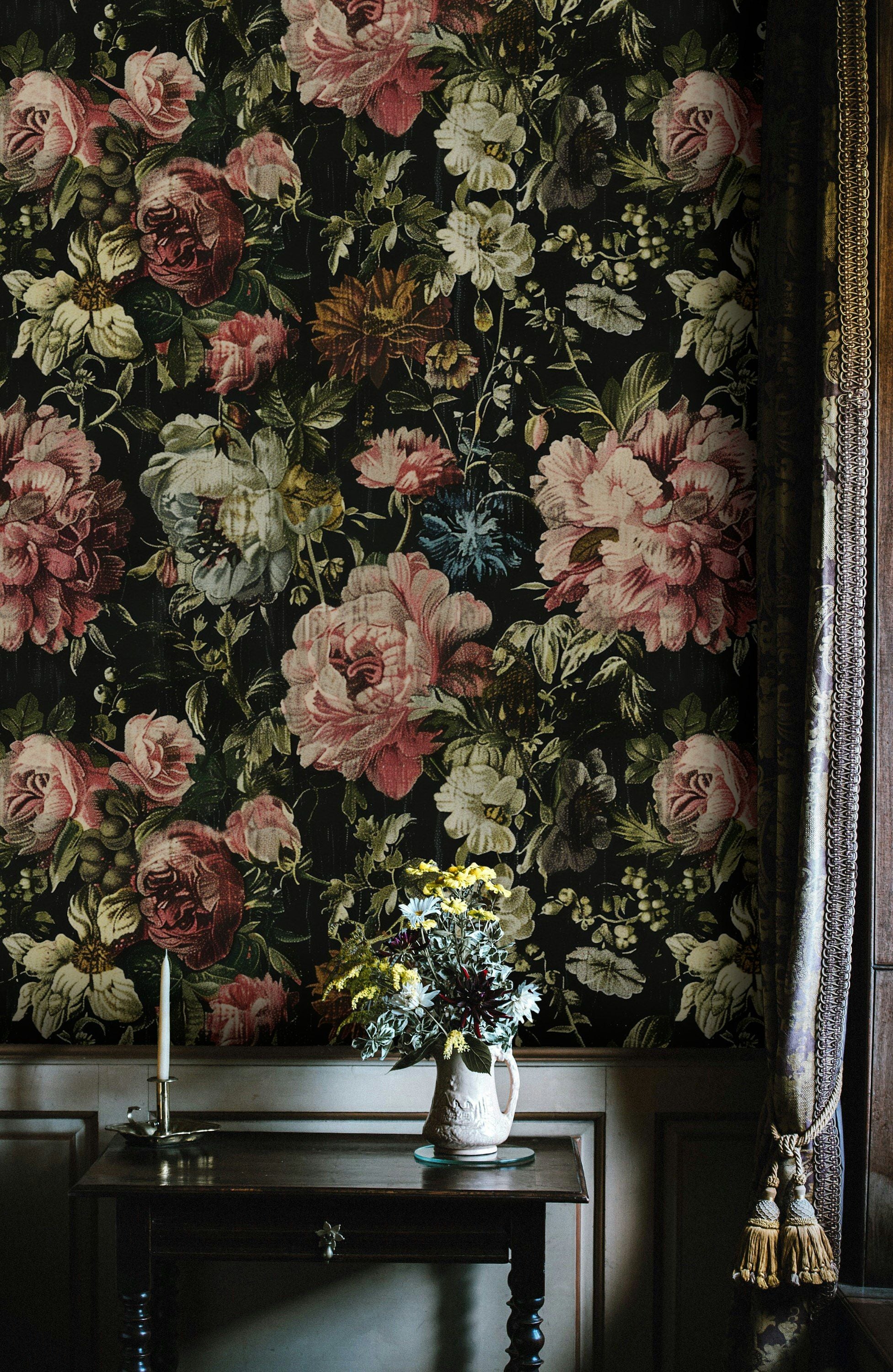 Dark Vintage Rose Floral Wallpaper