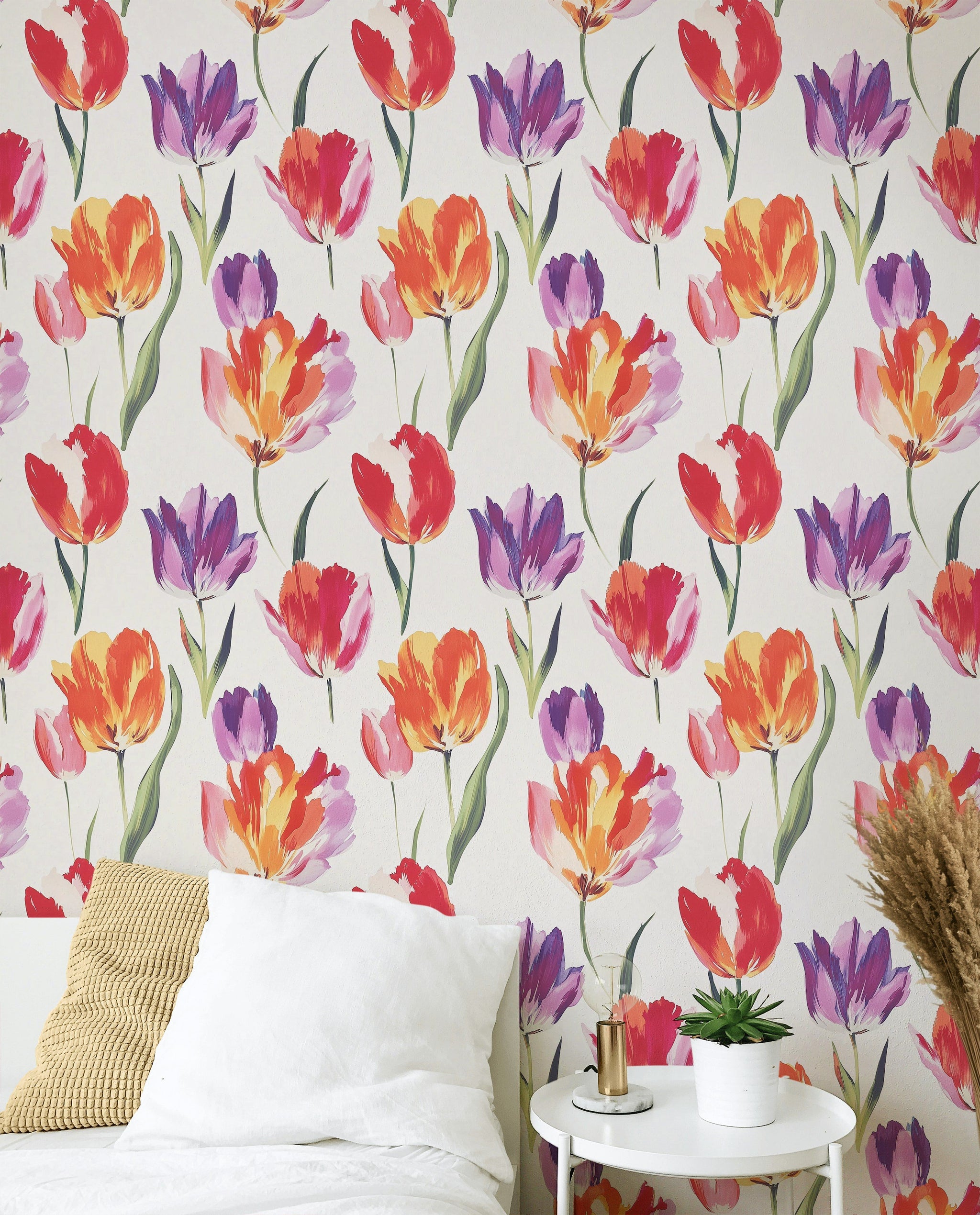 Vibrant Tulip Pattern Cream Wallpaper