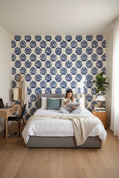 White and Blue Leaf Motif Botanical Wallpaper