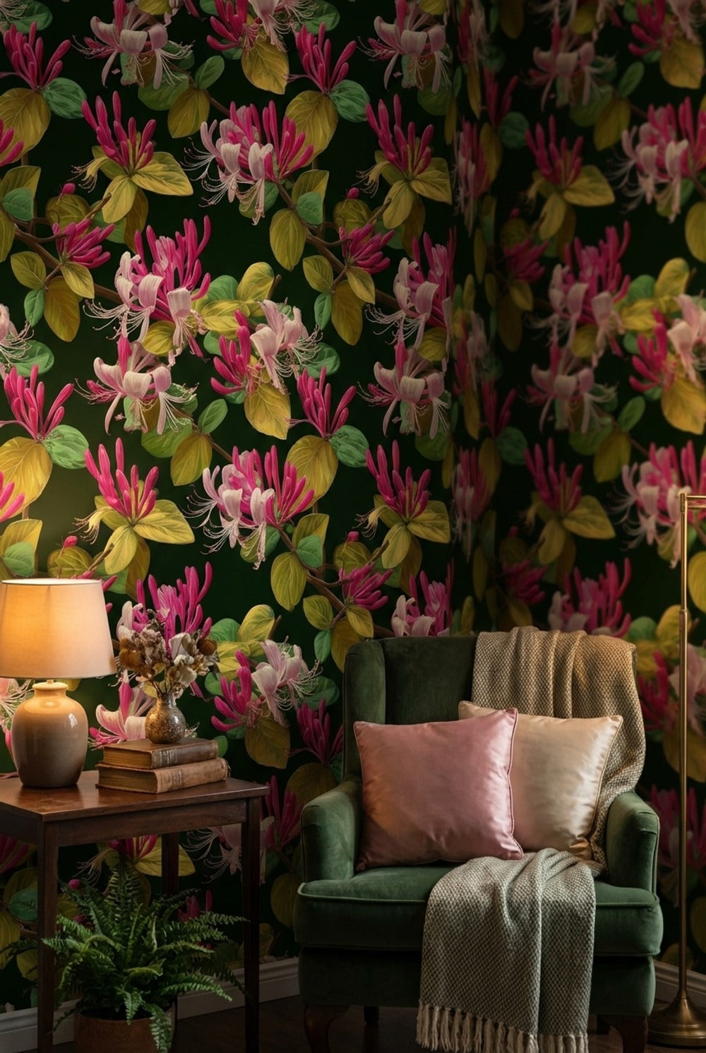Deep Green Tropical Floral Pattern Wallpaper